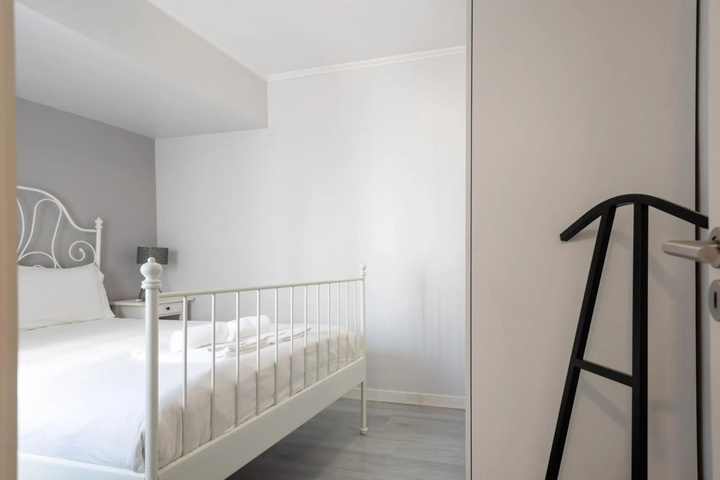 Room 2 of 23