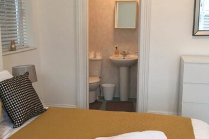 Room 15 of 23