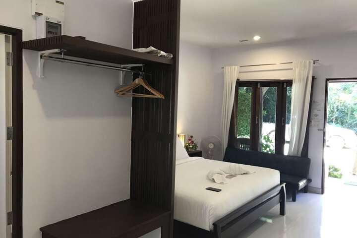 Room 17 of 51