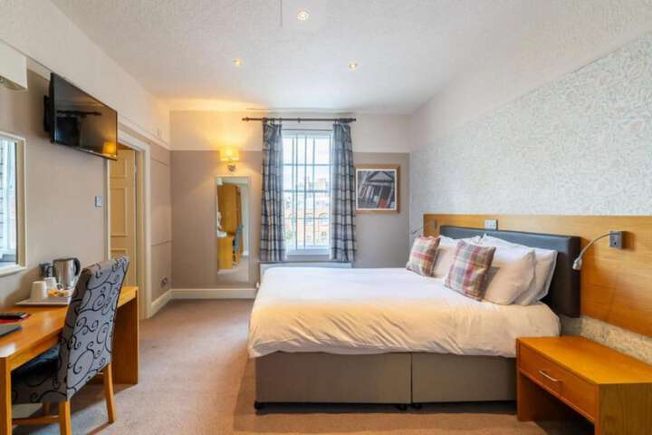 Room 7 of 23