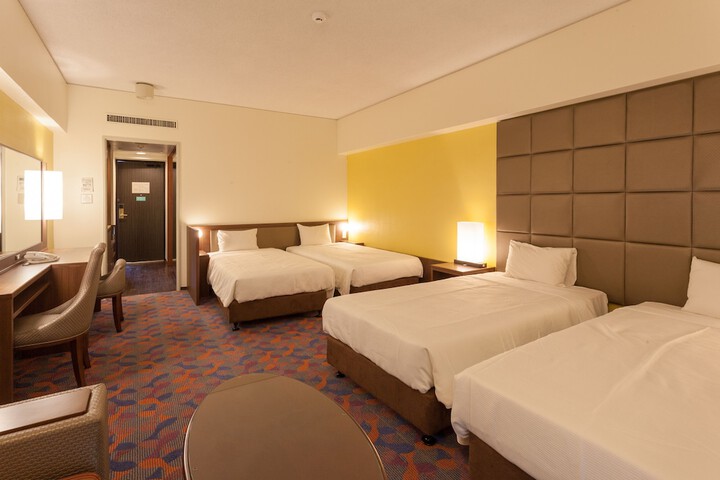 Room 18 of 128