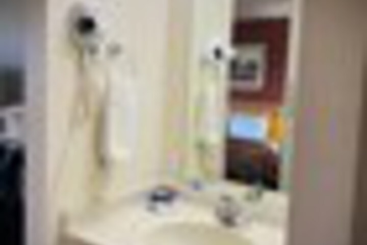 Room 47 of 93