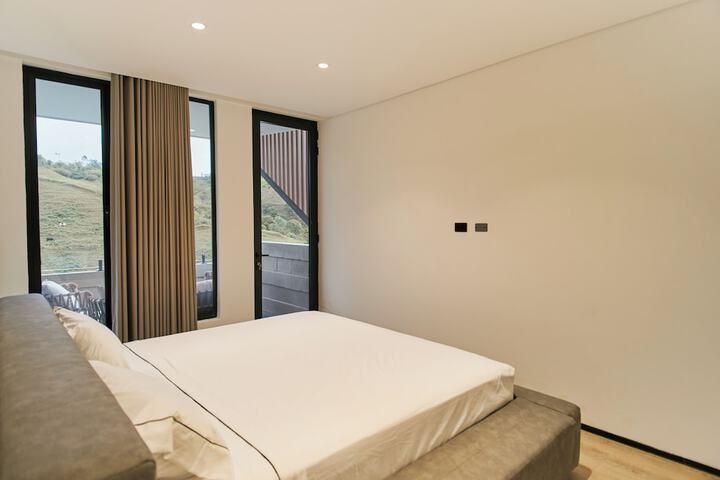 Room 22 of 159