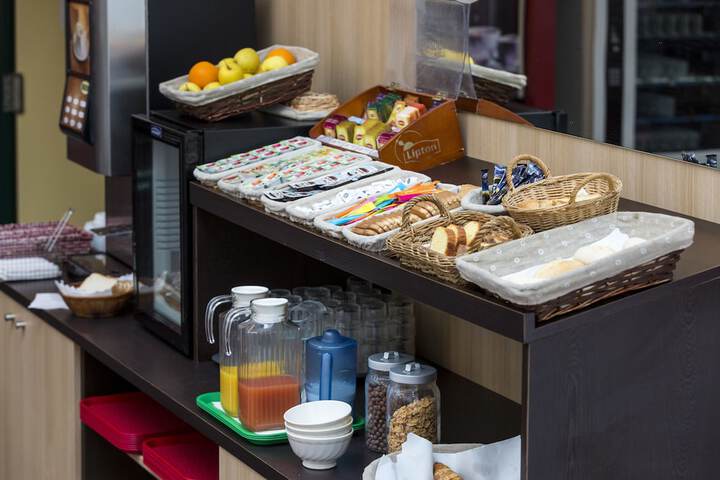 Breakfast/Coffee Service 33 of 51