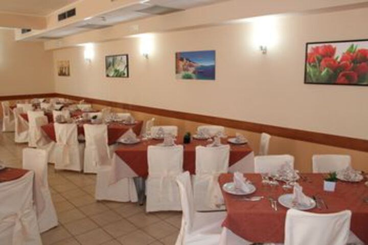 Dining 20 of 70