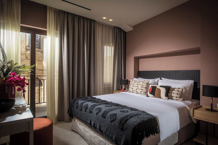 Room 8 of 31