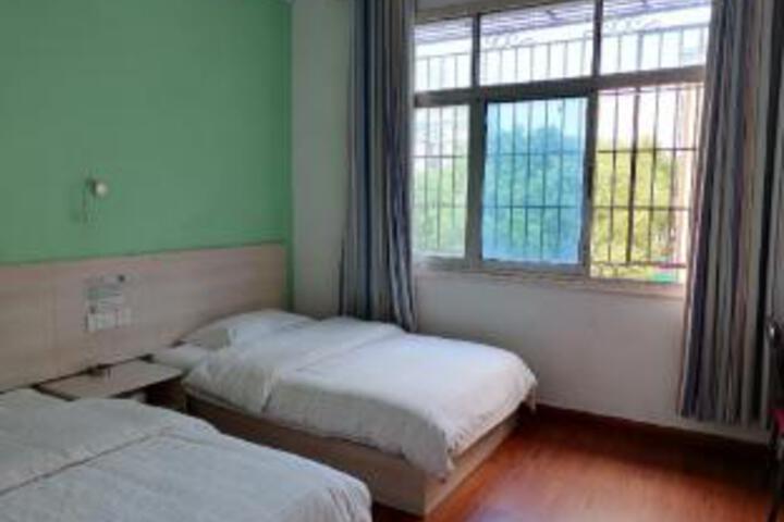 Room 12 of 13