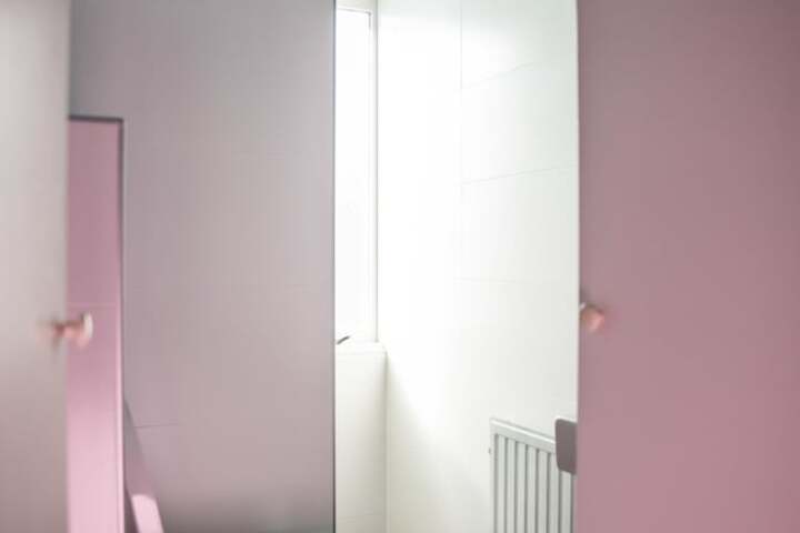 Room 25 of 42