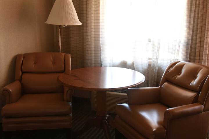 Room 10 of 34