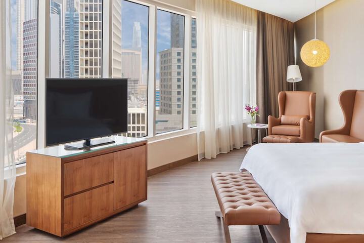 Room 16 of 260