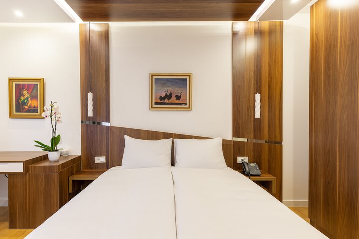 Room 12 of 81
