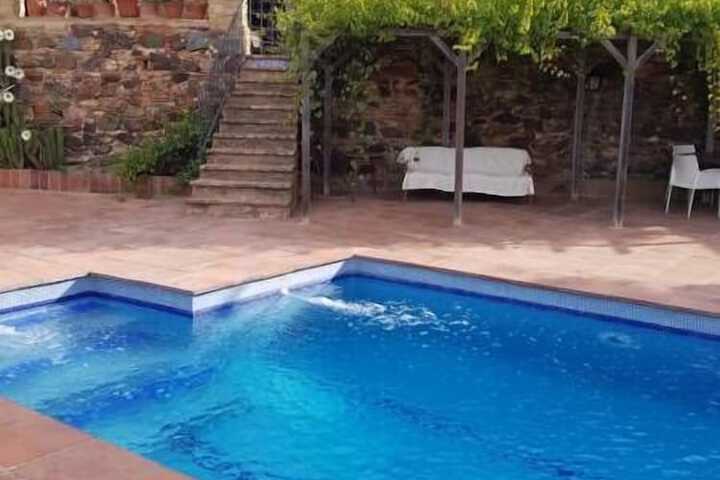 Pool 53 of 66