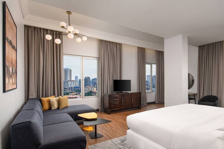 Room 15 of 87