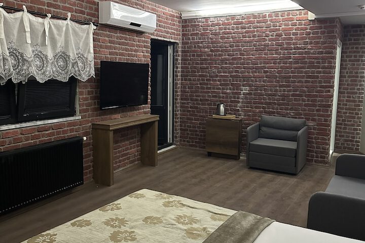 Room 16 of 54