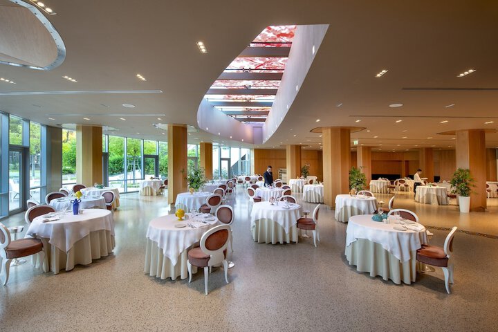 Dining Photos