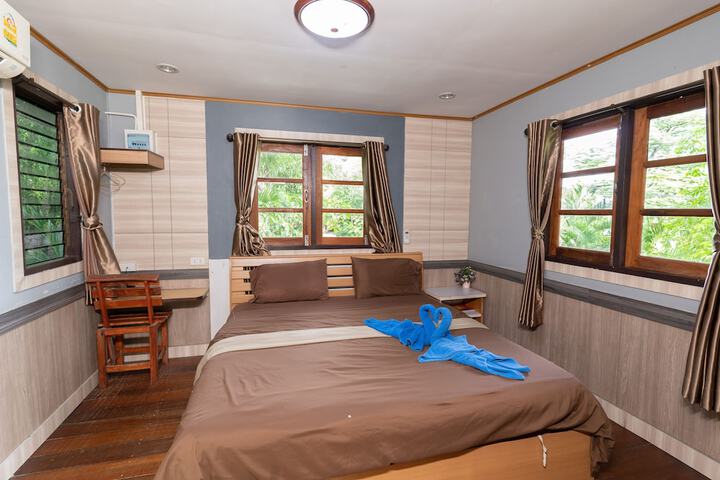 Room 10 of 95