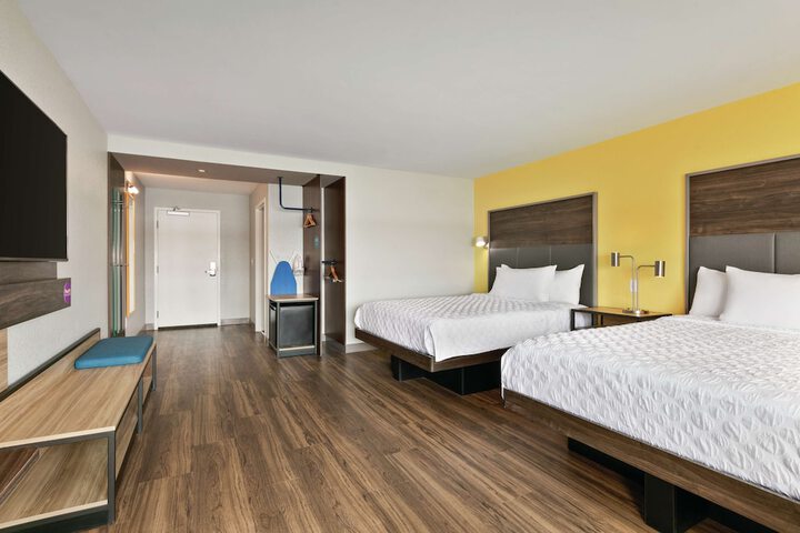 2 Queen Beds (4 of 11)