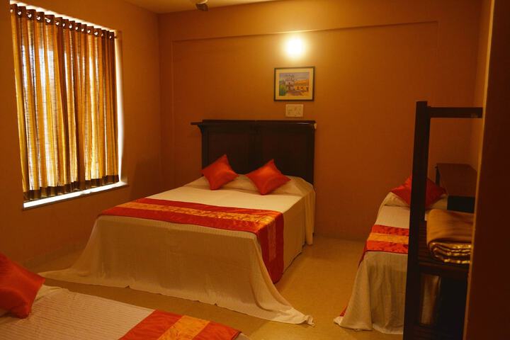 Room 10 of 37