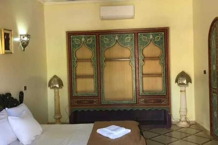 Room 17 of 96