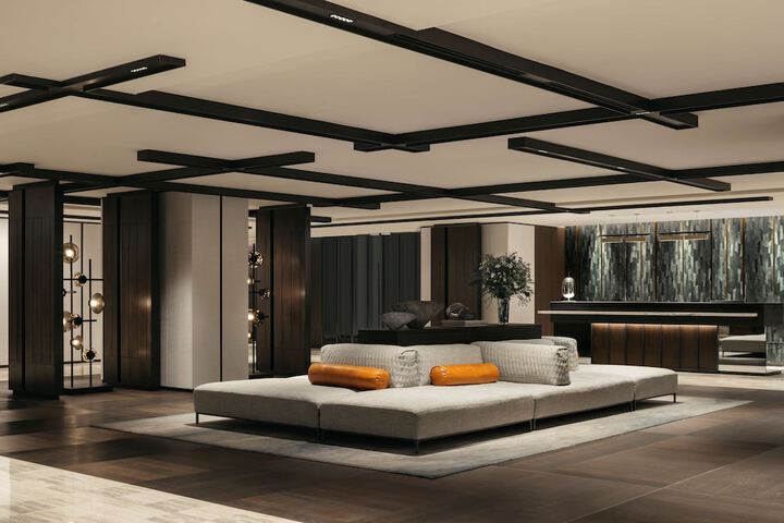 Entrance & Lobby