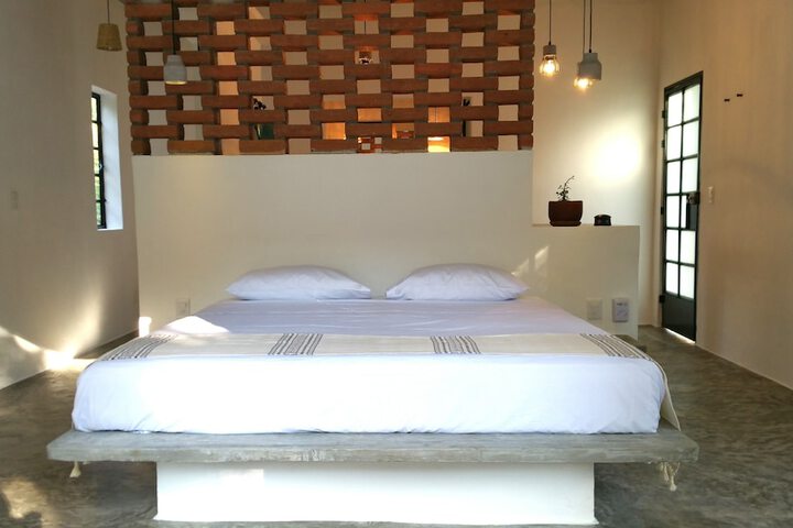 Room 14 of 125
