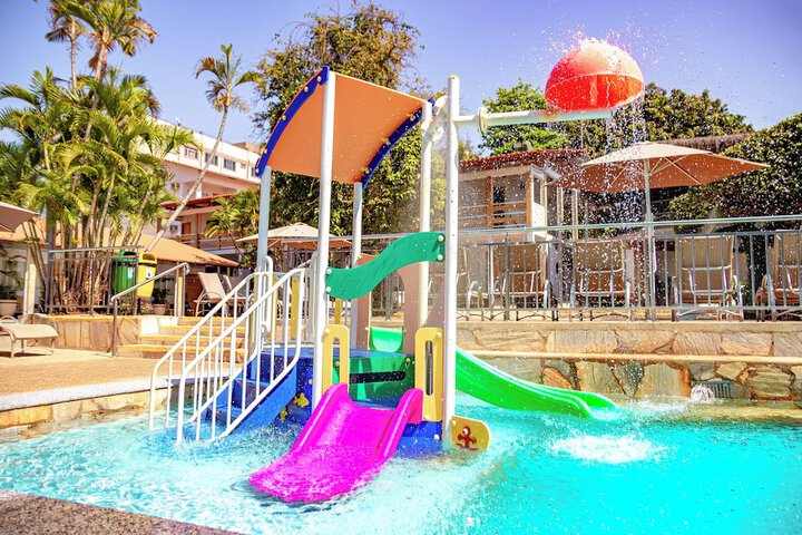 Pools & Facilities