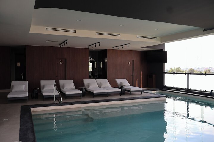 Pool 61 of 92