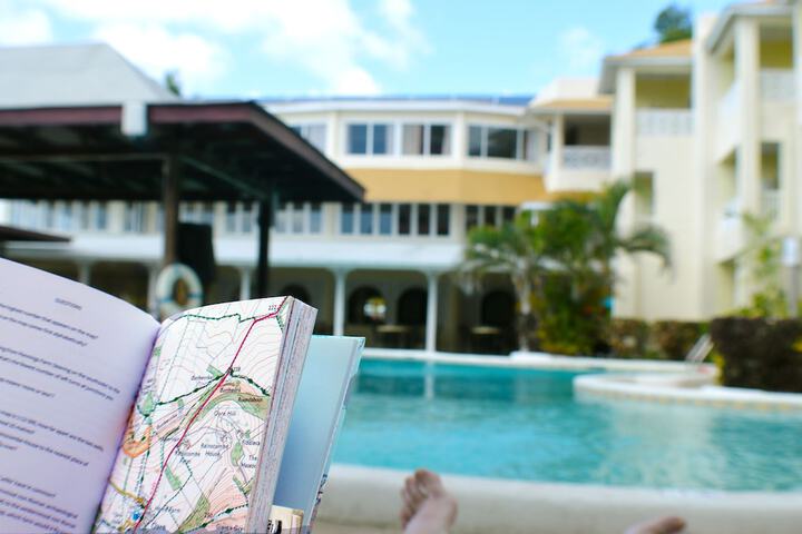 Hotel Pool