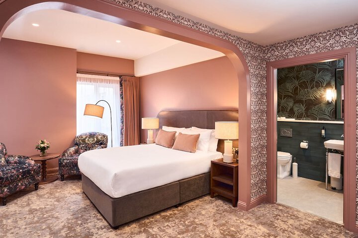 Room 6 of 31