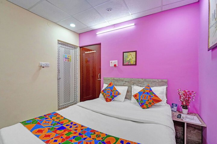 Room 9 of 29