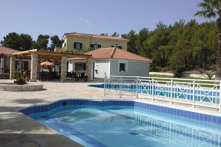 Hotel with Pool