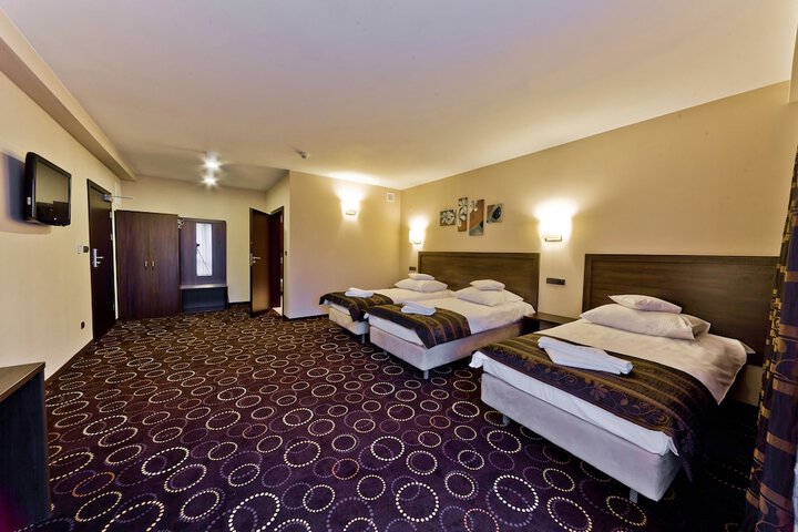 Room 10 of 47