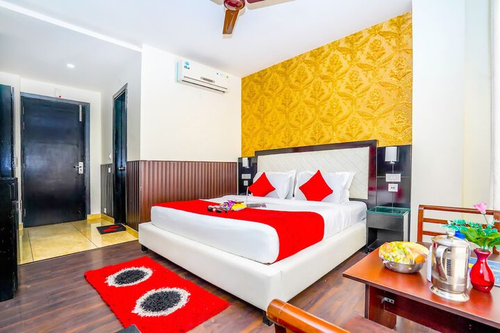 Room 4 of 35