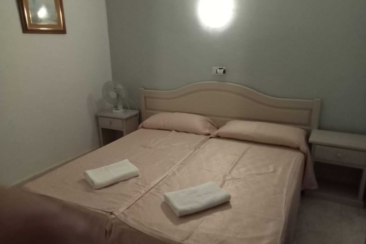 Room 3 of 9
