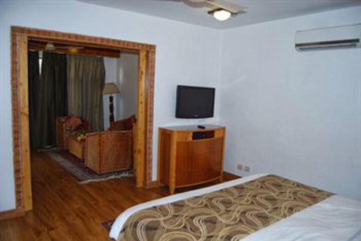 Room 22 of 48