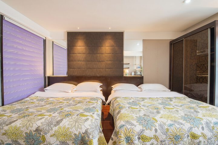 Room 22 of 47