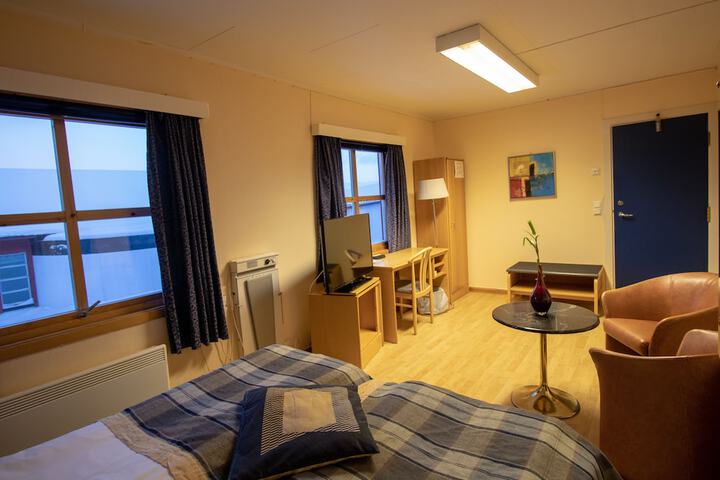 Room 12 of 63