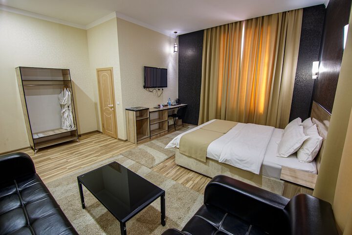 Room 9 of 44