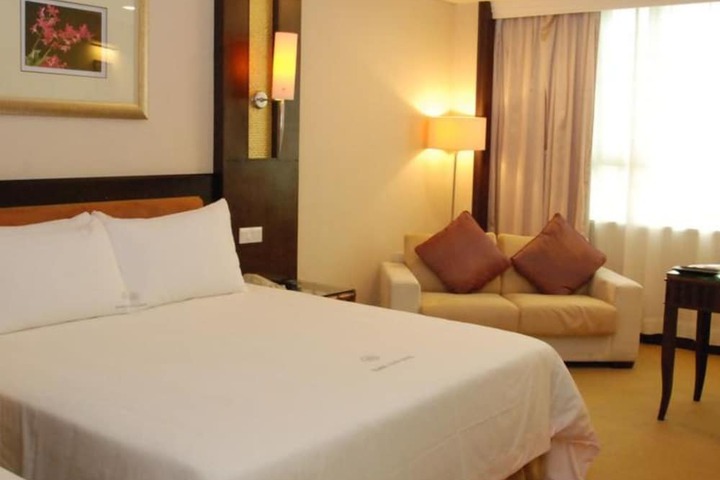 Room 15 of 26