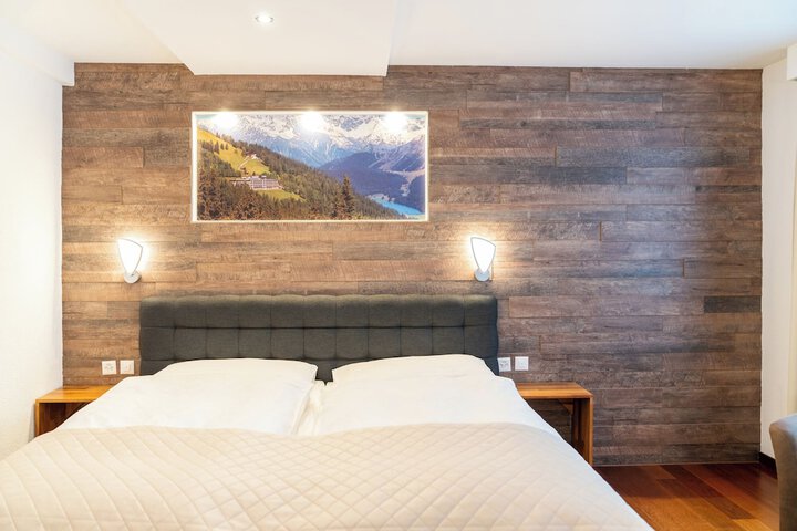 Room 25 of 57