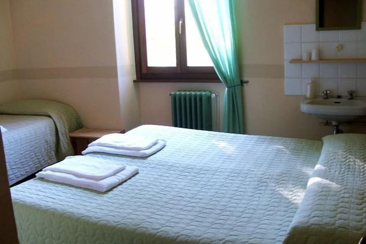 Room 3 of 14