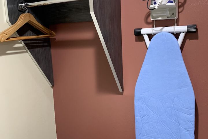 Deluxe Queen Bed (9 of 11)