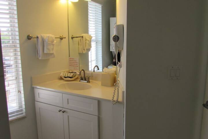 Room 81 of 229