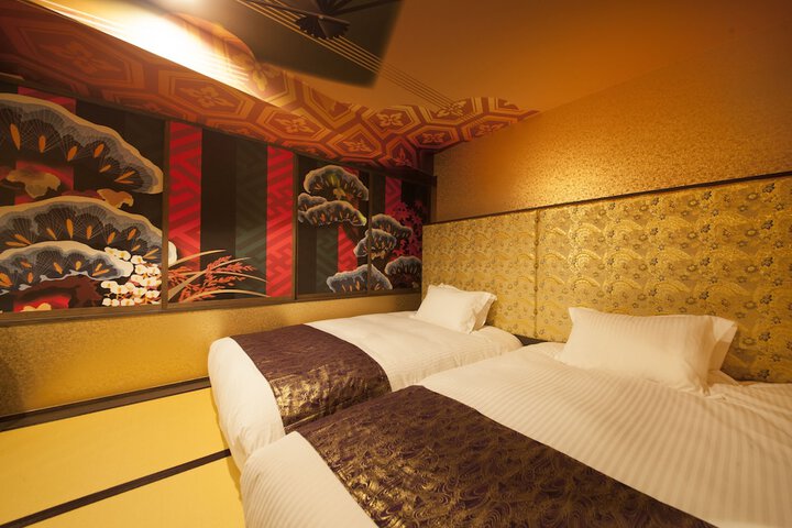 Room 11 of 74