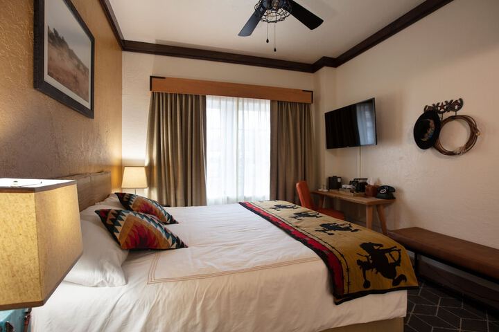 Room 7 of 75