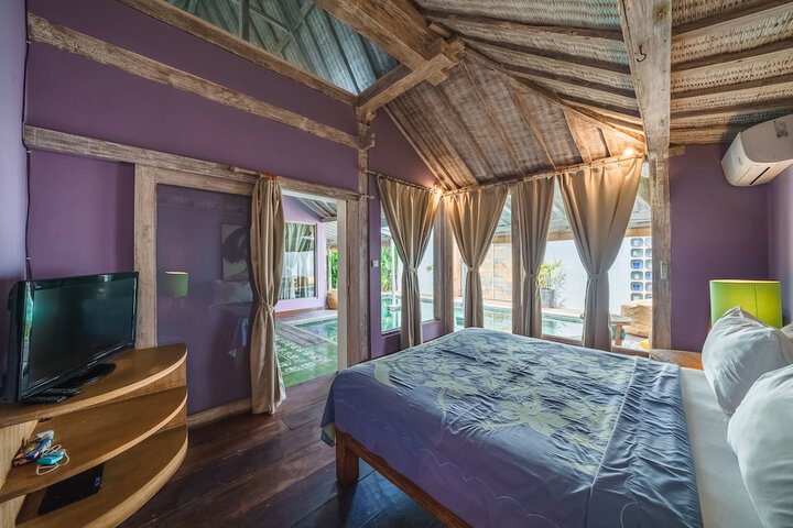 Room 3 of 37