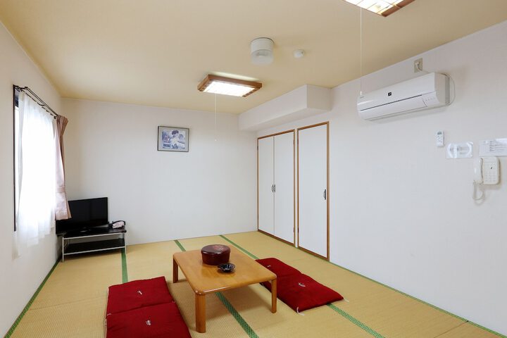 Room 9 of 51