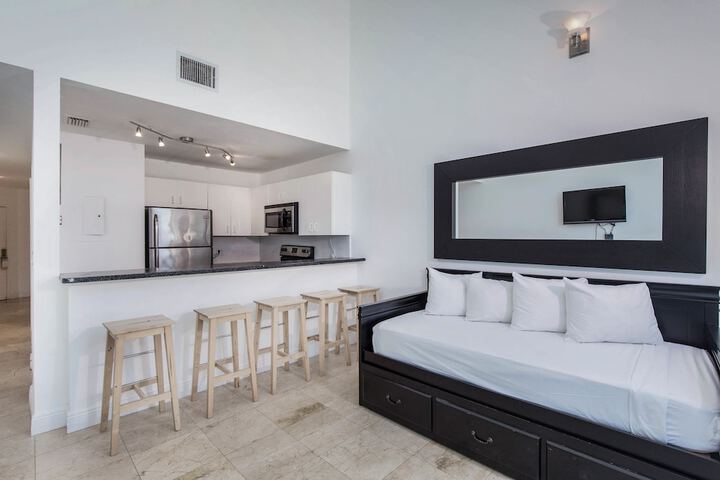 Room 32 of 120