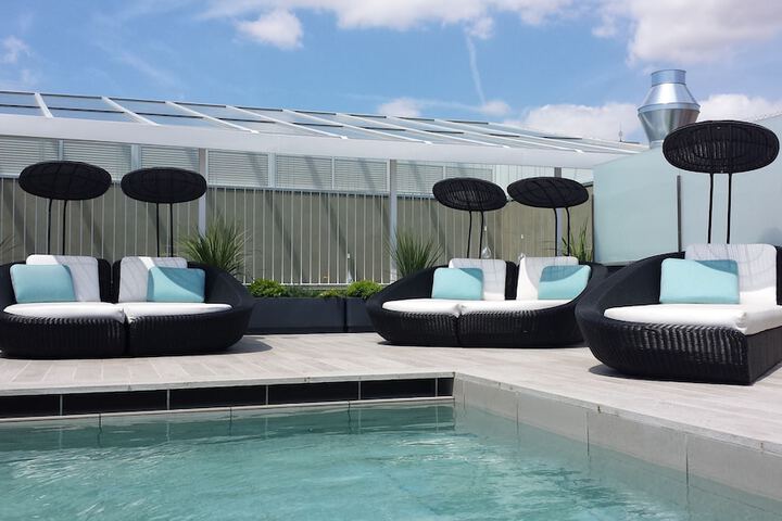 Pool Hotel