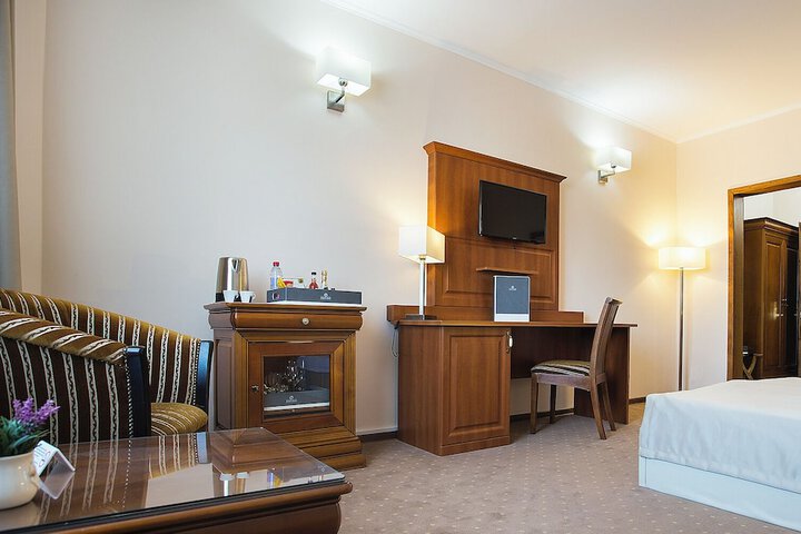 Room 15 of 47